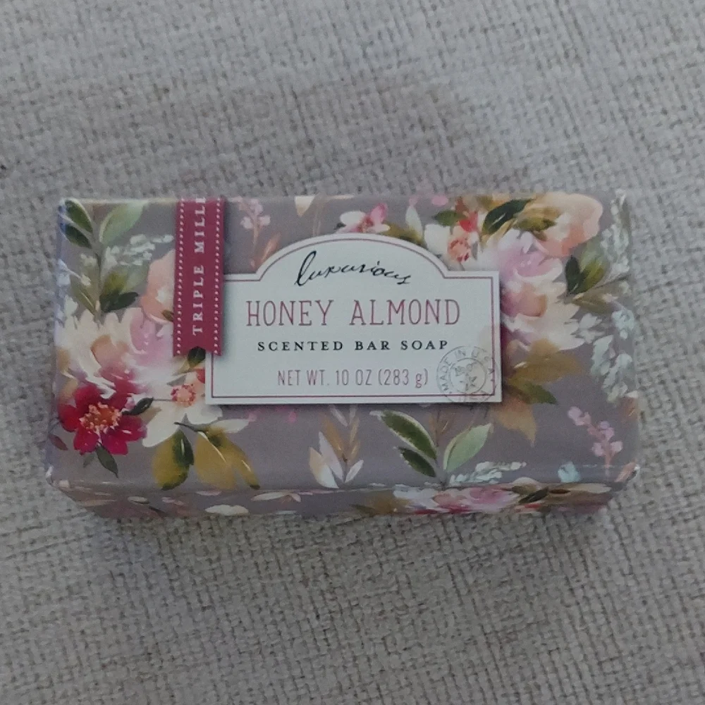 Triple Milled Honey Almond Soap 10oz Bar